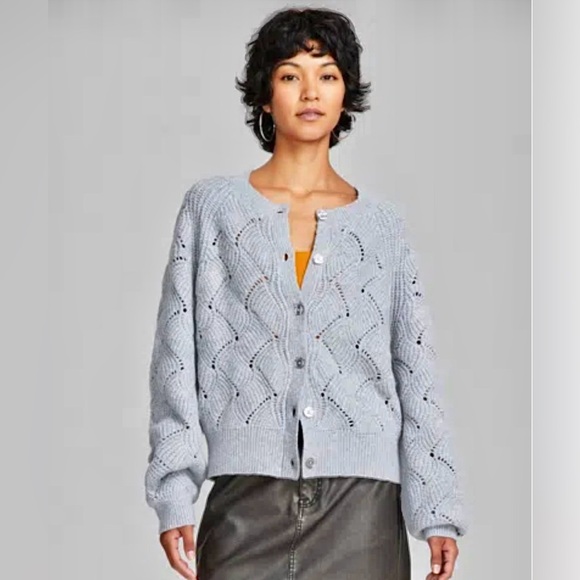 Wavy pointelle chunky knit cardigan. Light gray. Size M. - Picture 1 of 7